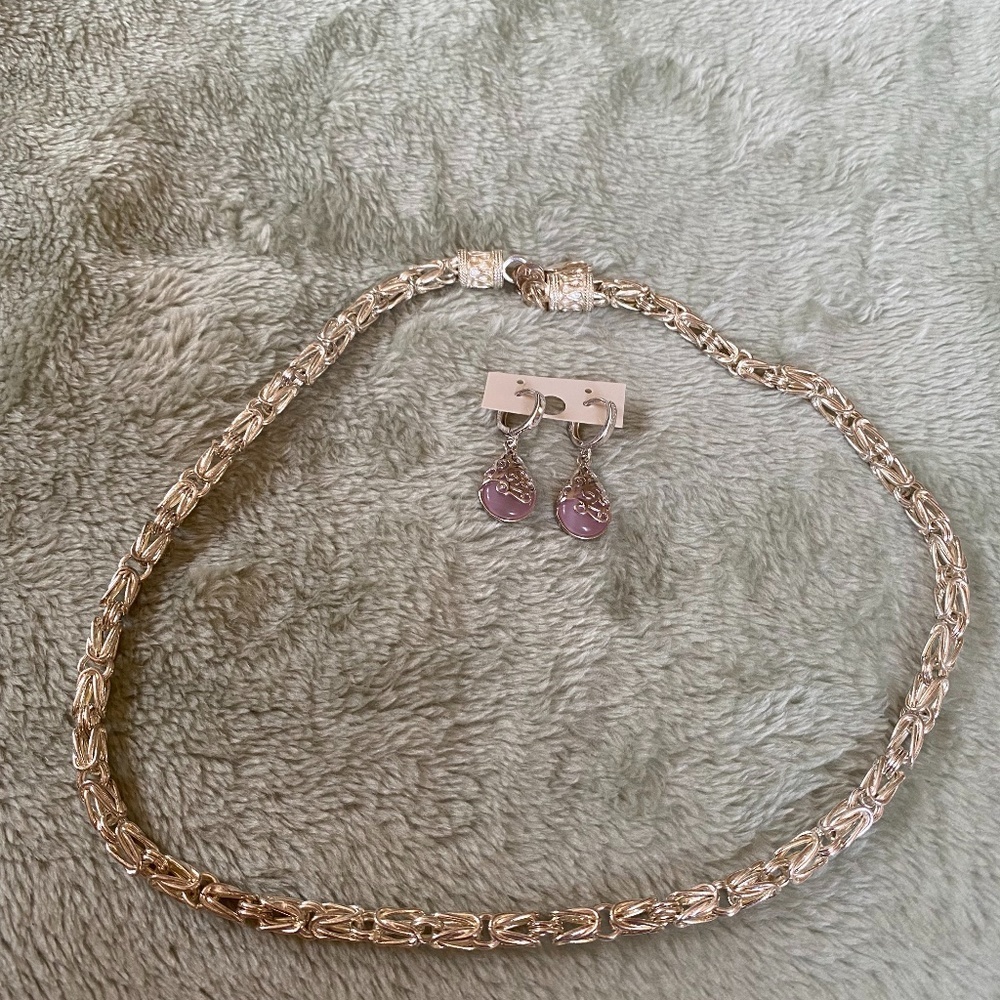 NWOT 925 STERLING  SILVER COLLAR AND EARRINGS.